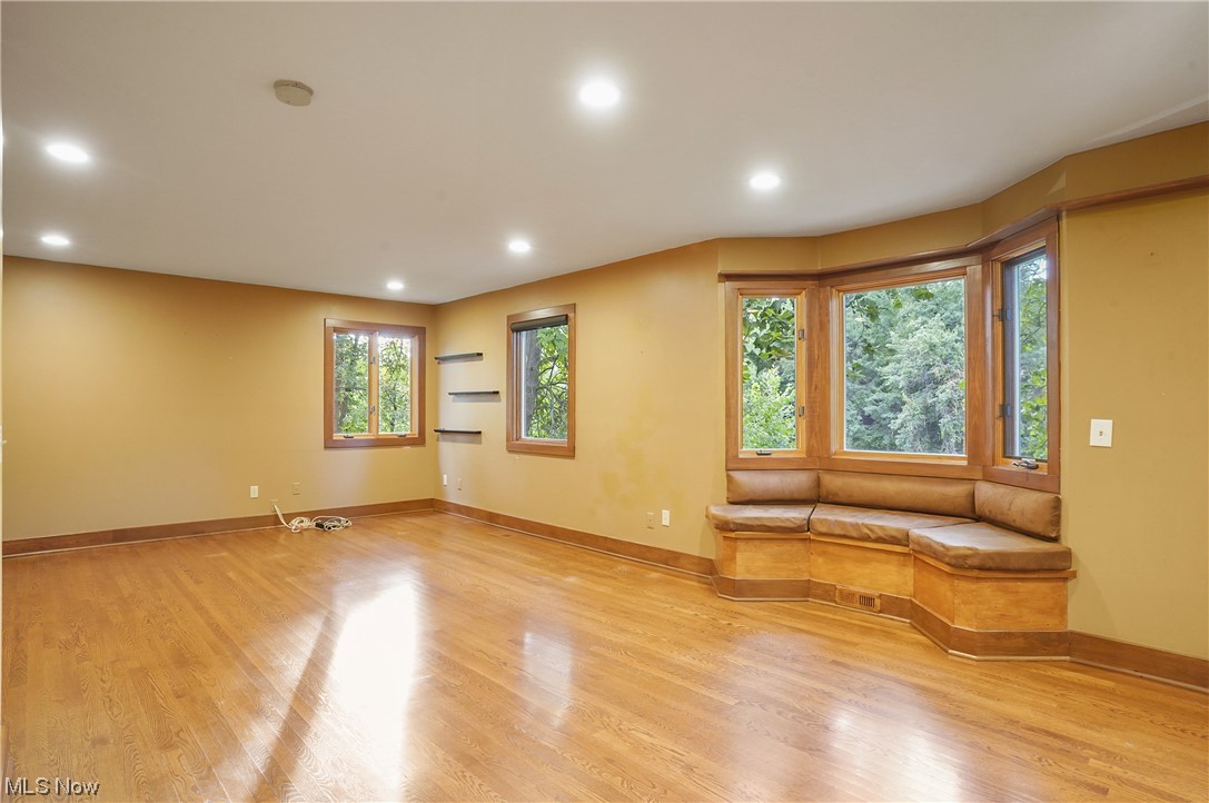 Cuyahoga River Estate - Residential