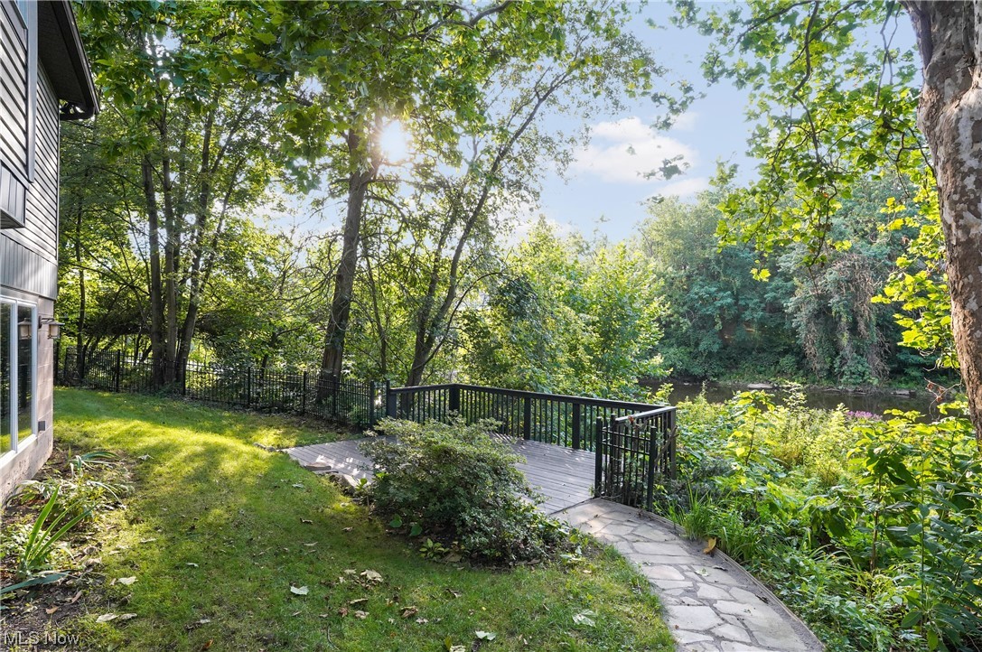 Cuyahoga River Estate - Residential