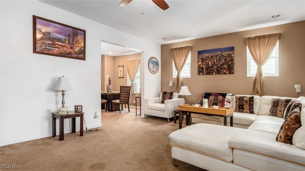 Photo of 914 Taylor Avenue, Cambridge, OH 43725 (MLS # 5179016)