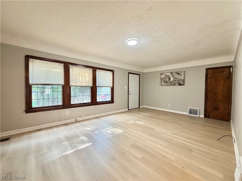 1537 Genesee Road