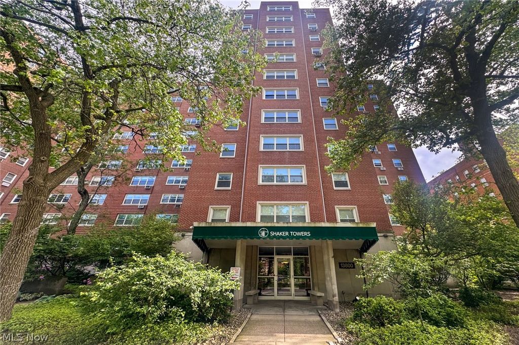 Photo of 13800 Shaker Boulevard #602, Cleveland, OH 44120 (MLS # 5213709)