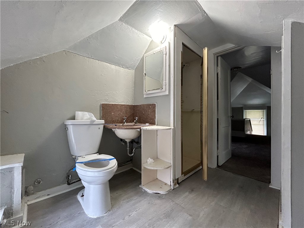 C E Boltons - Residential