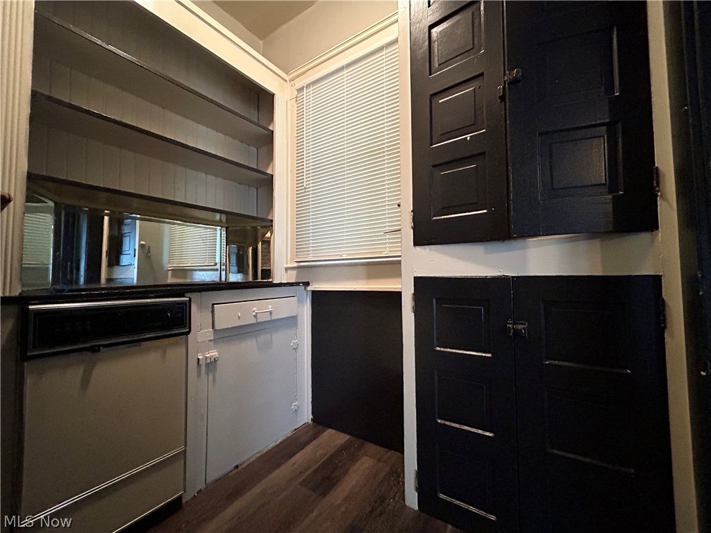 C E Boltons - Residential