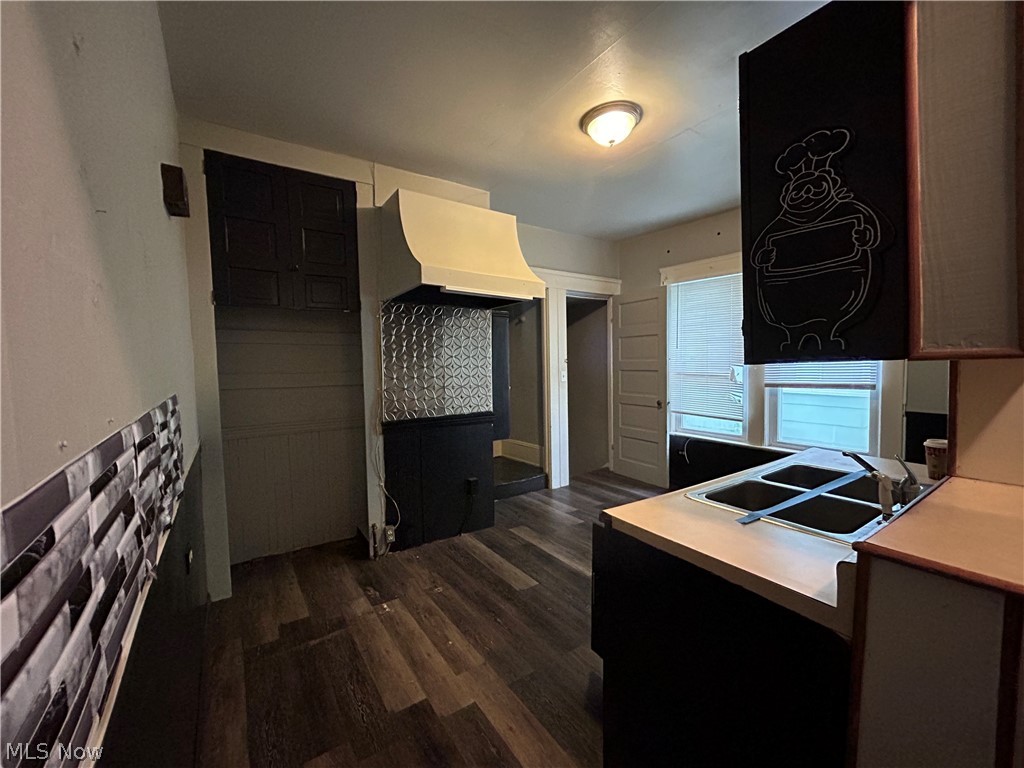 C E Boltons - Residential