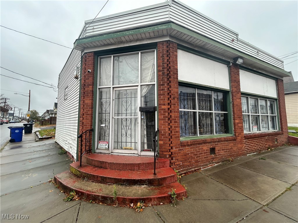 Investment opportunities galore. 2 buildings, with a duplex in one building and a stand alone retail storefront in the other building. Potential rents for all 3 units is about $2,900 gross a month. SHORT SALE. The residential 1 bedroom down unit just rented for $800 starting March 2025.