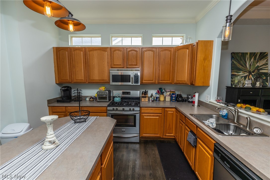 Brook Hollow Preserve - Residential