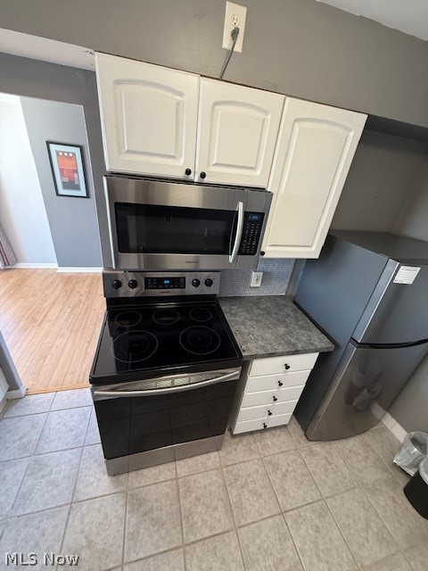 Lake House Condo - Residential