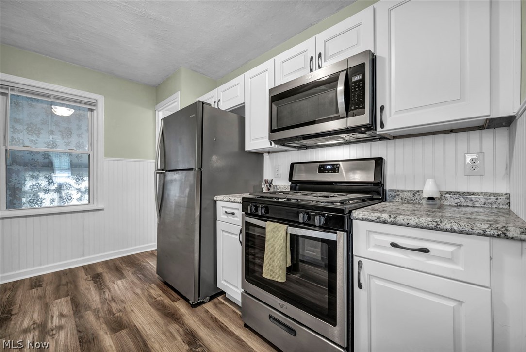 4544 W 148th Street