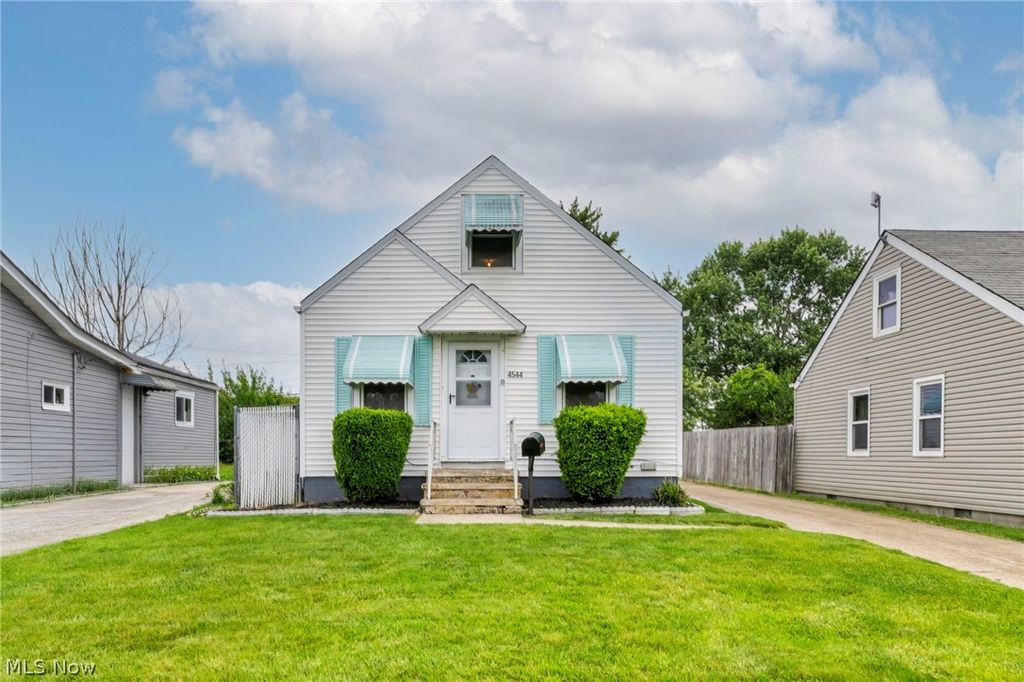 Photo of 4544 W 148th Street, Cleveland, OH 44135 (MLS # 5211876)
