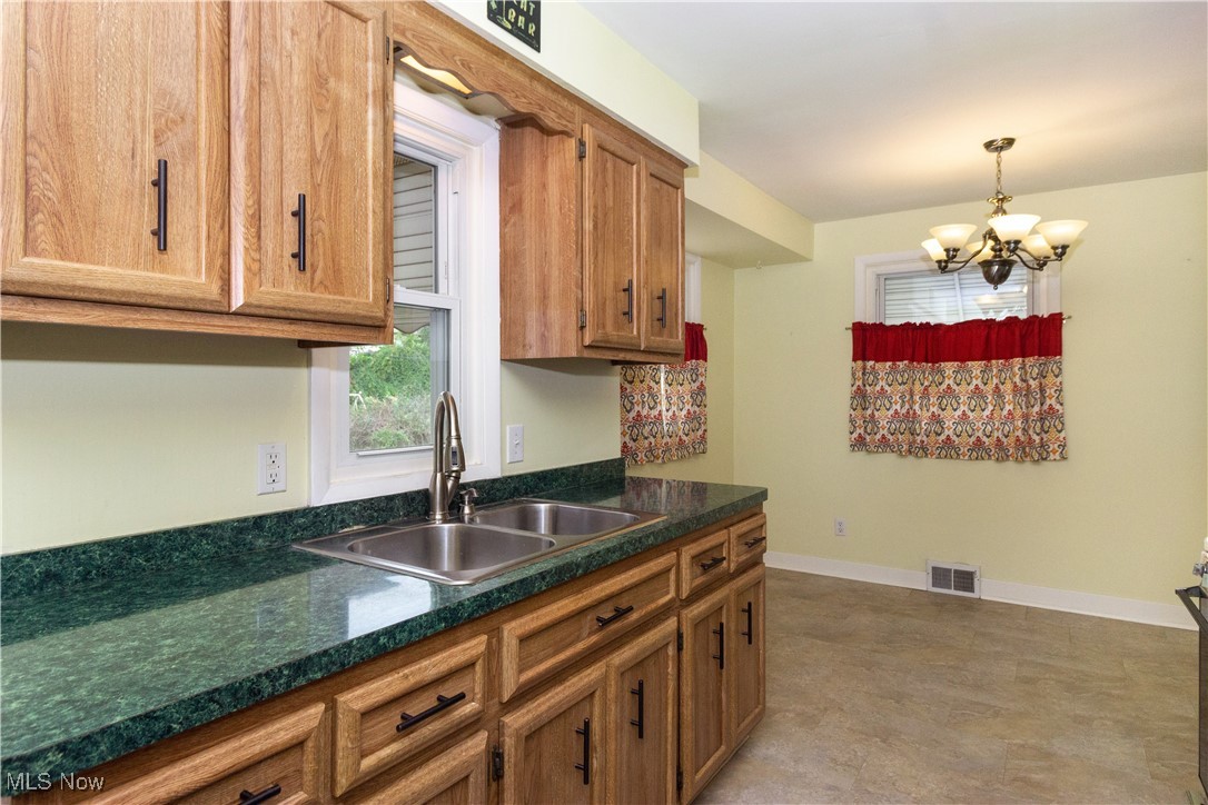 3307 Dellwood