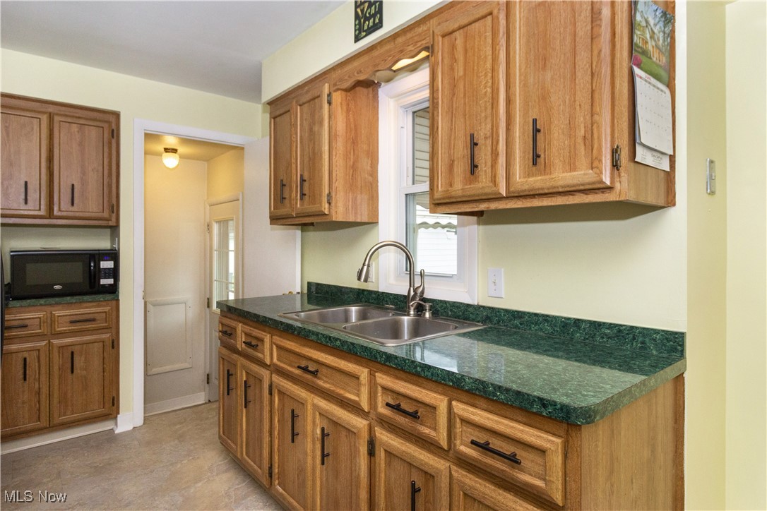 3307 Dellwood
