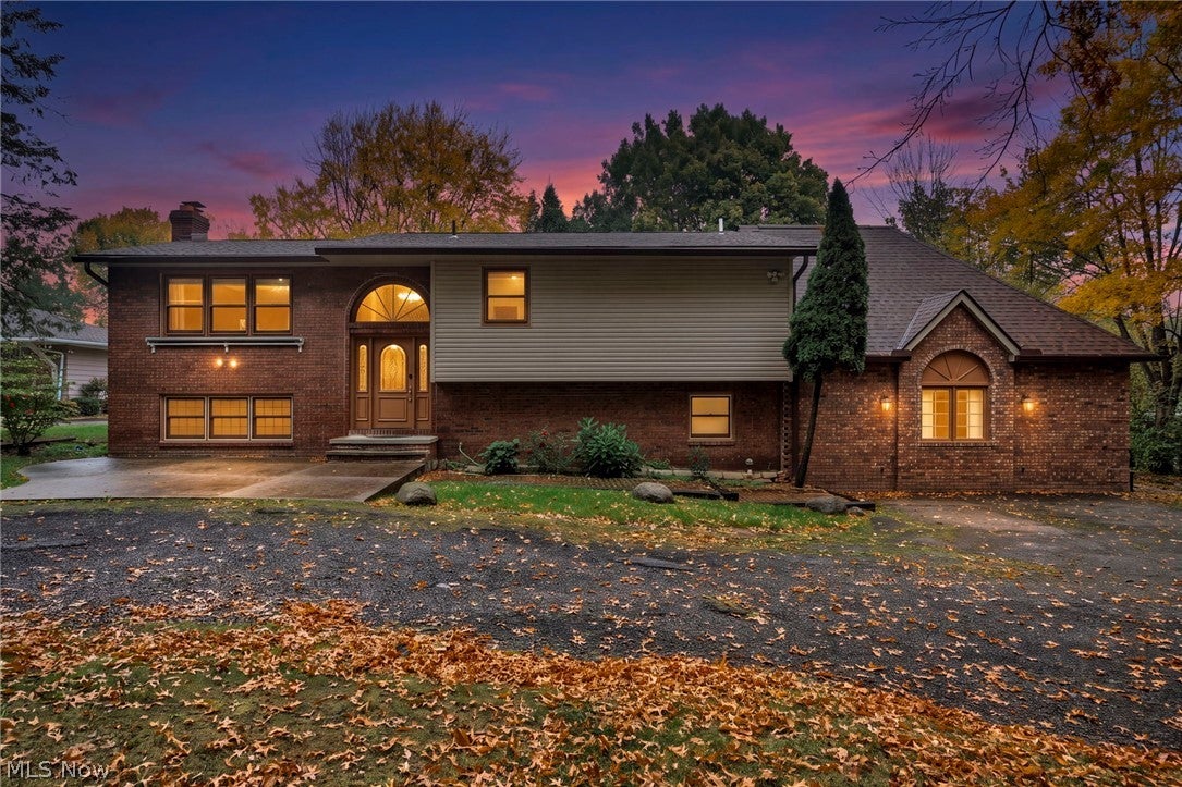3348 Valley Parkway