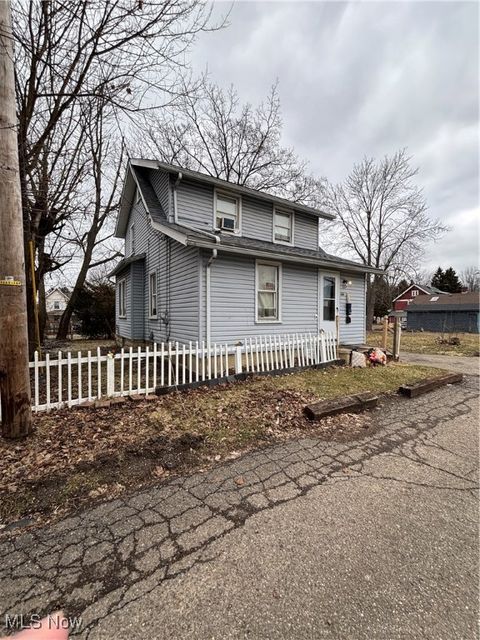 1325 Maddrell Court NE, Canton, OH 44705 - MLS#: 5106218