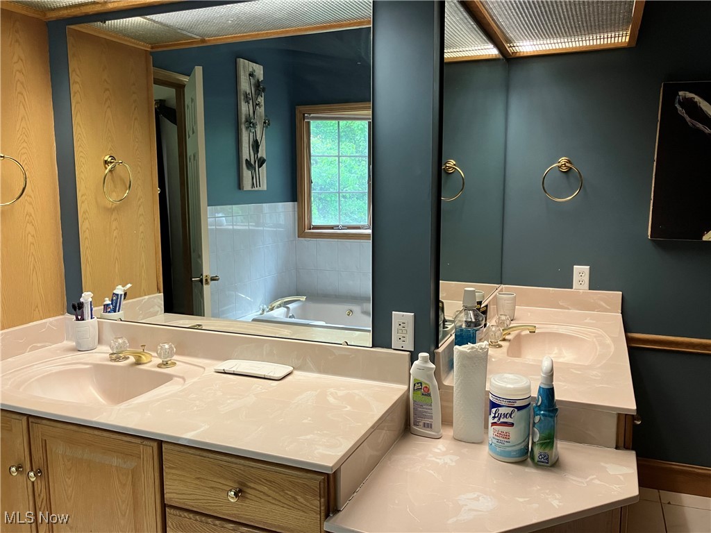 8879 Kennard Road, Lodi, Ohio image 33