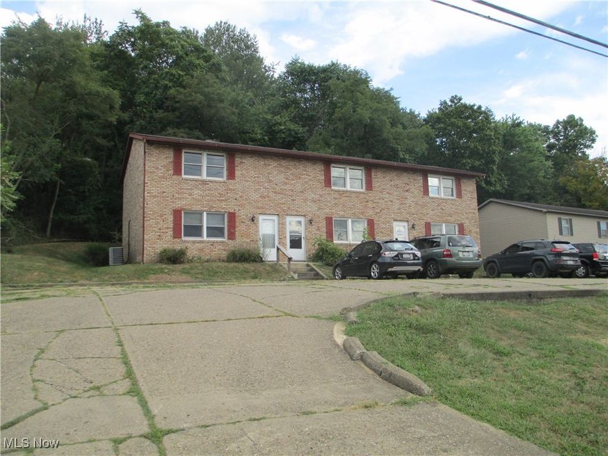 Two bedroom one bathroom townhouse. Close to the hospital and Cambridge City park. Off street parking only. Not pet friendly and not HUD approved.