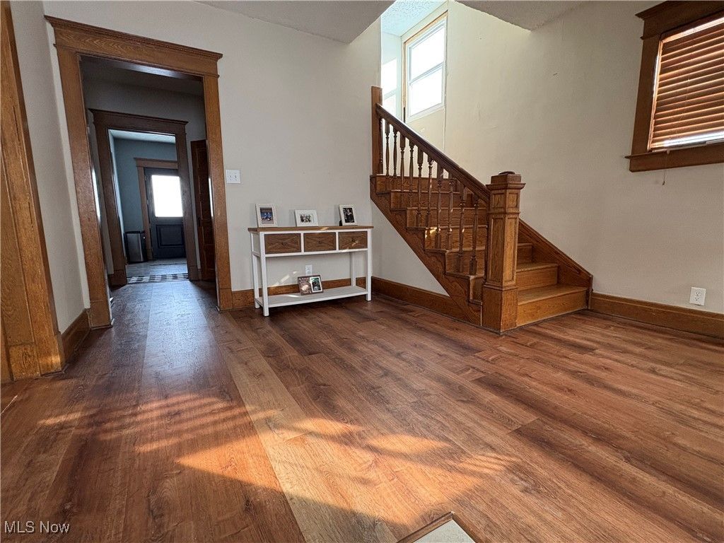 Photo of 913 Foster Avenue, Cambridge, OH 43725 (MLS # 5183958)