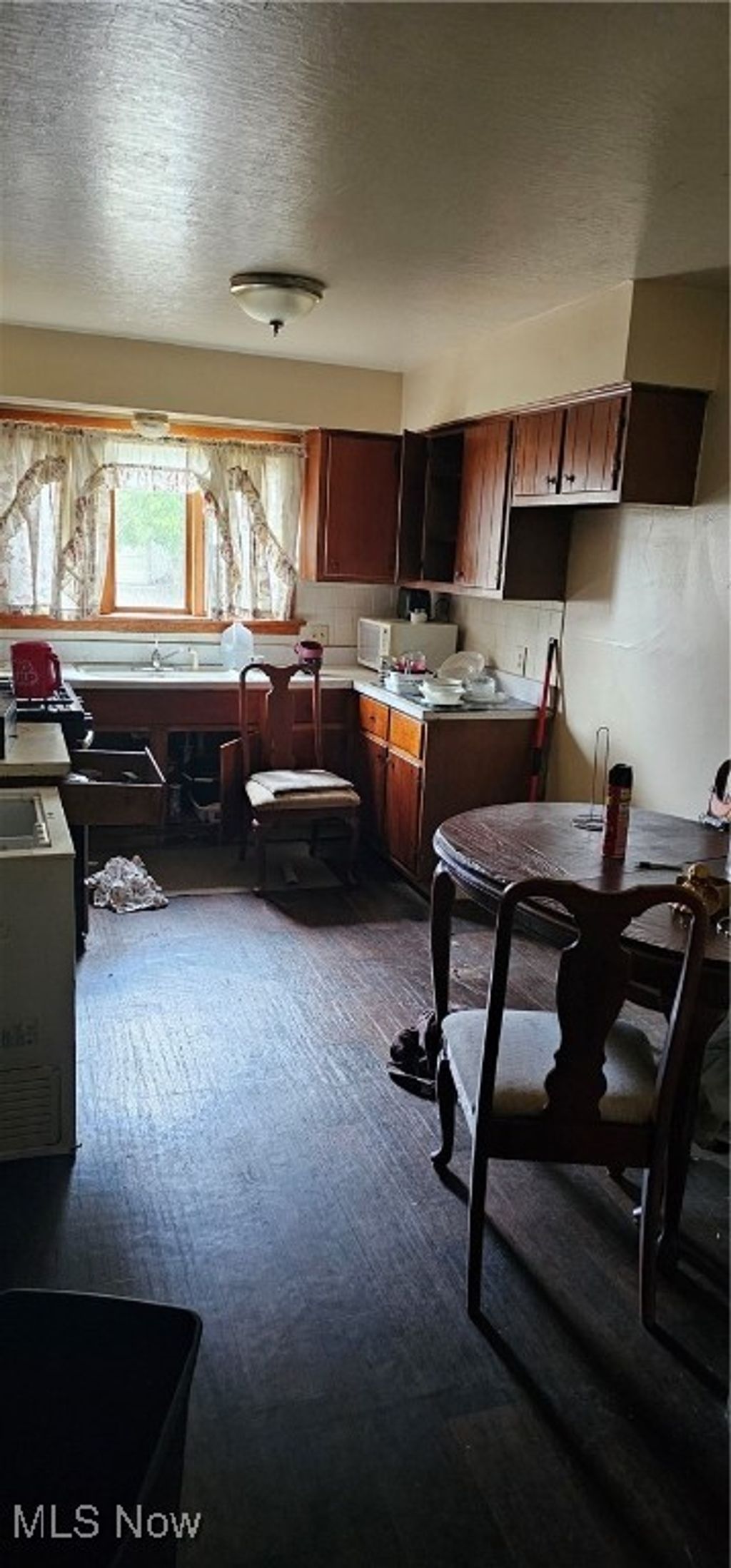 Photo of 1302 East Avenue, Akron, OH 44307 (MLS # 5168328)