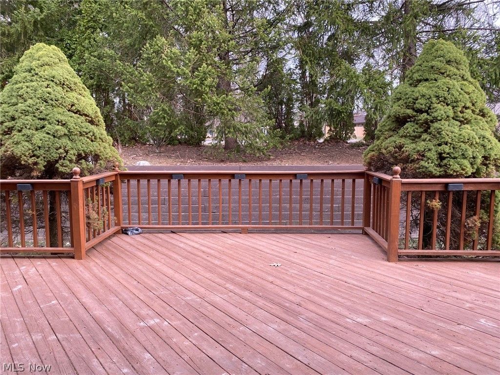 Photo of 7263 Baldwin Reserve Drive, Middleburg Heights, OH 44130 (MLS # 5196608)