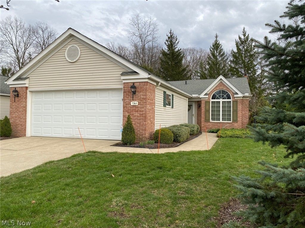 Photo of 7263 Baldwin Reserve Drive, Middleburg Heights, OH 44130 (MLS # 5196608)