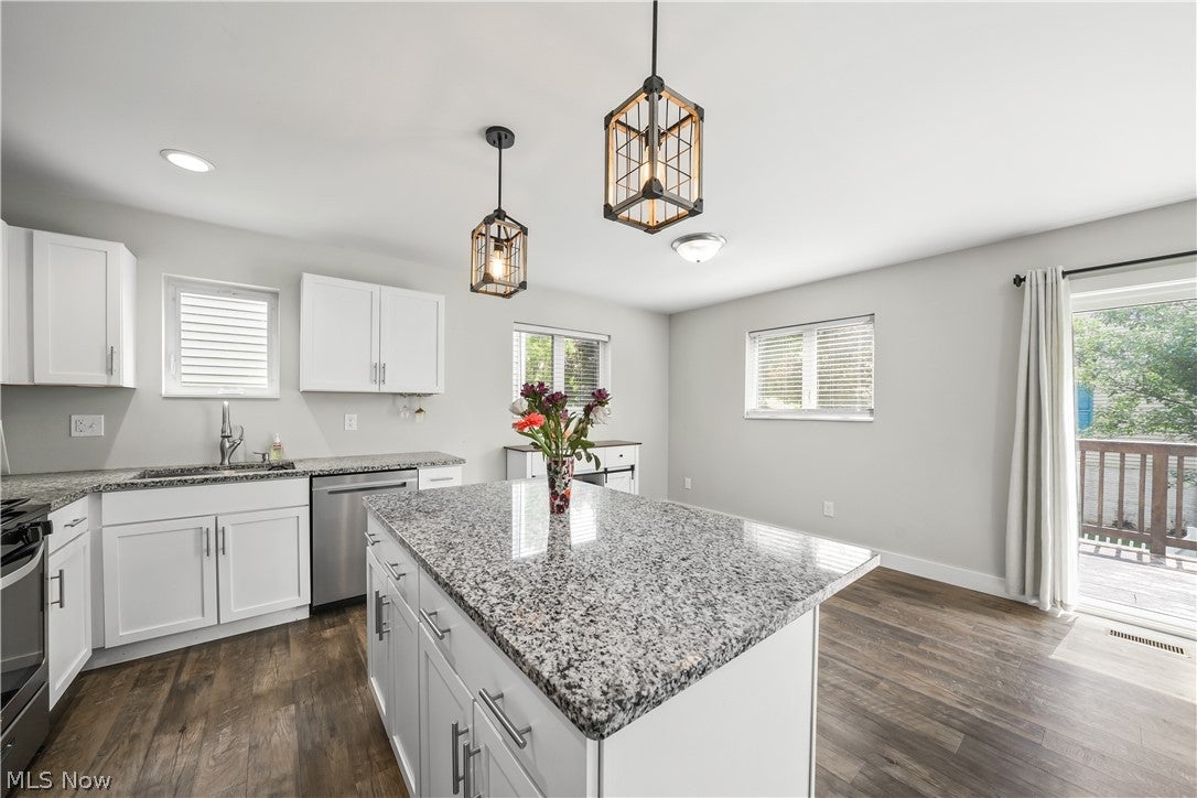 1010 Ashwood Lane
