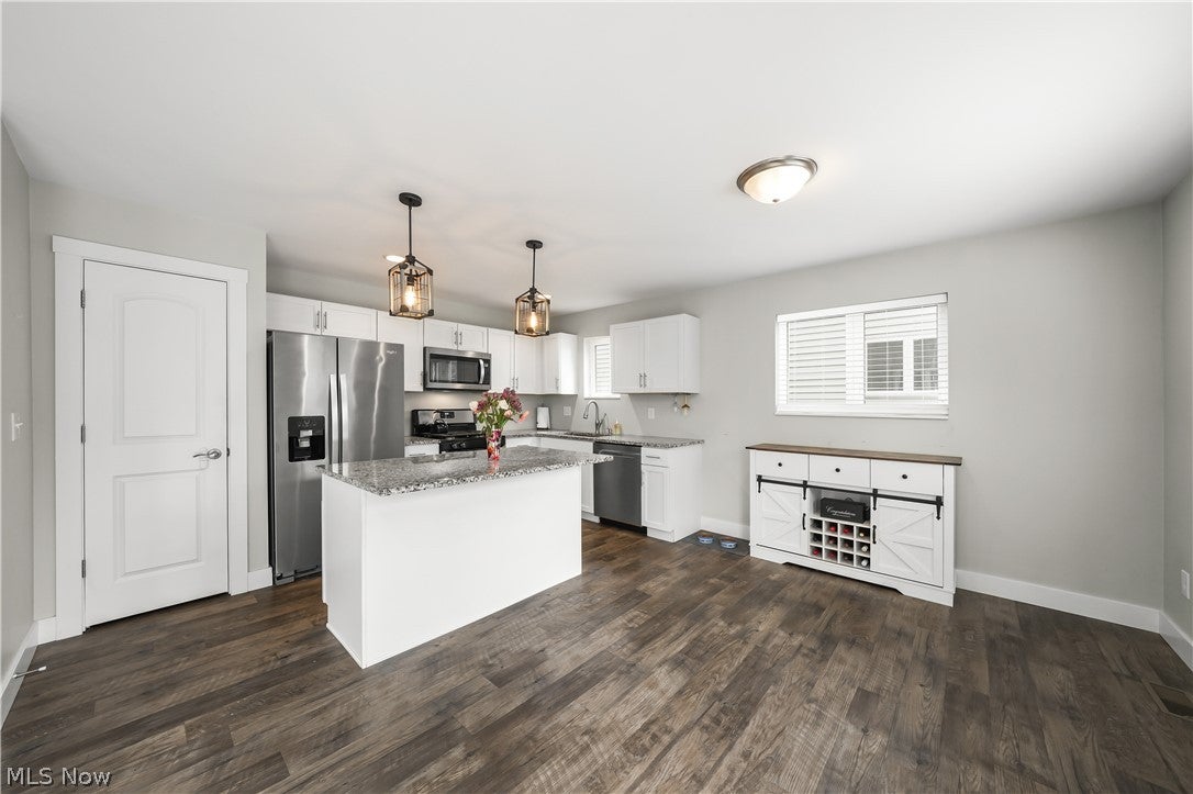 1010 Ashwood Lane