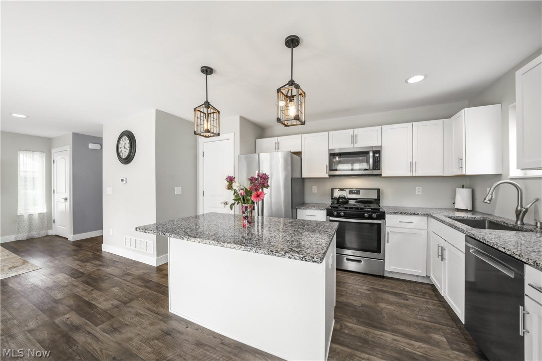 1010 Ashwood Lane