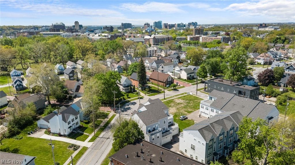 Photo of 12203 Ashbury Avenue, Cleveland, OH 44106 (MLS # 5207234)