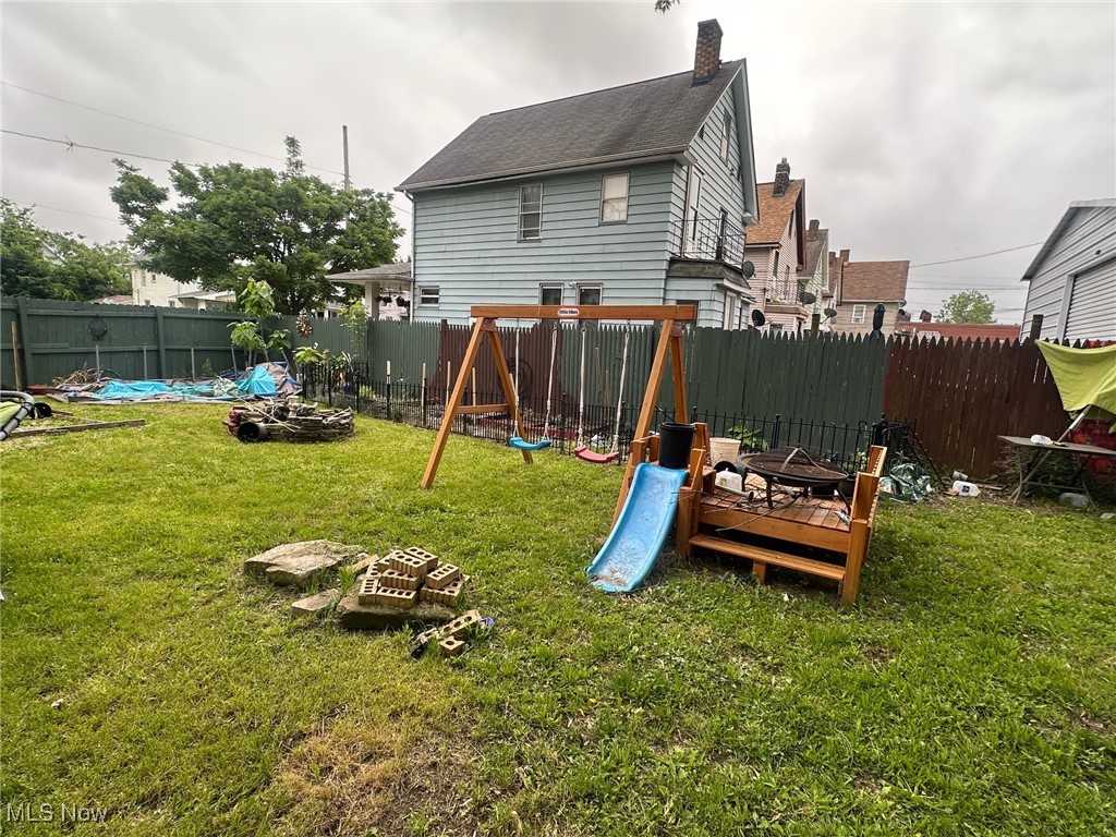 Nice land with unlimited ideals. Great location in Cleveland