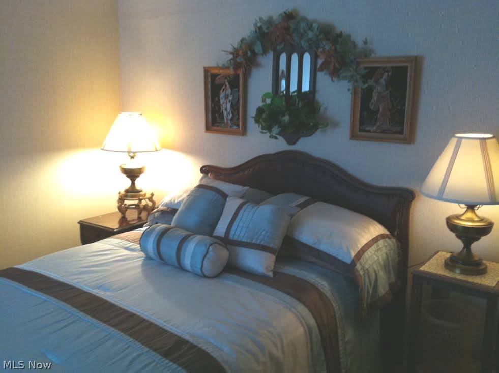 Howland Spgs - Residential