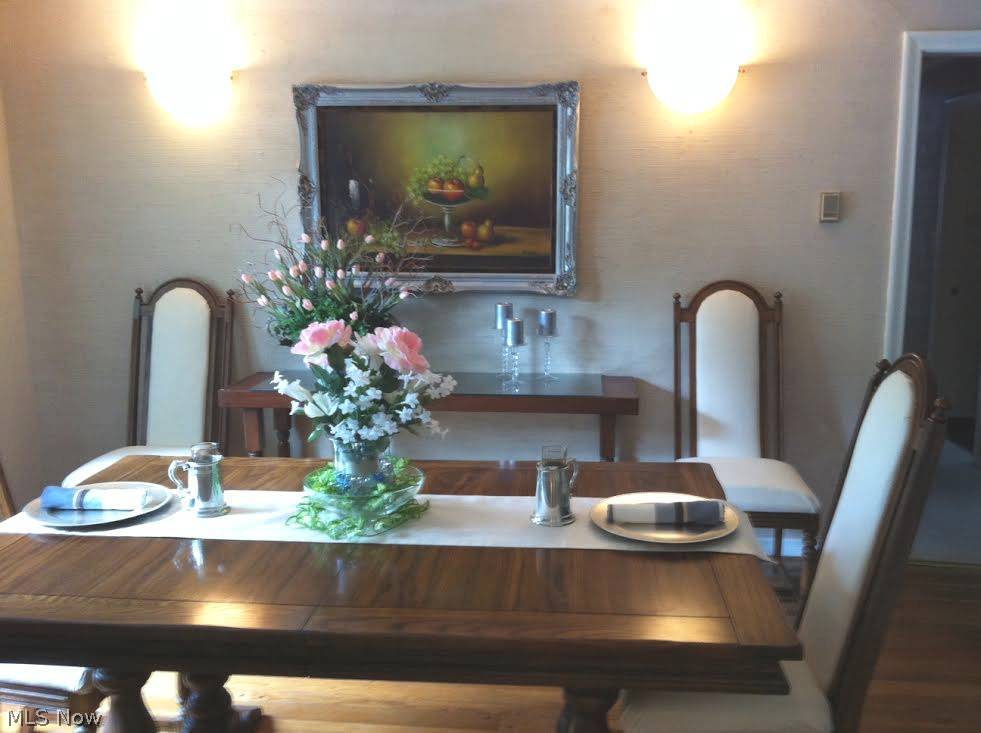 Howland Spgs - Residential