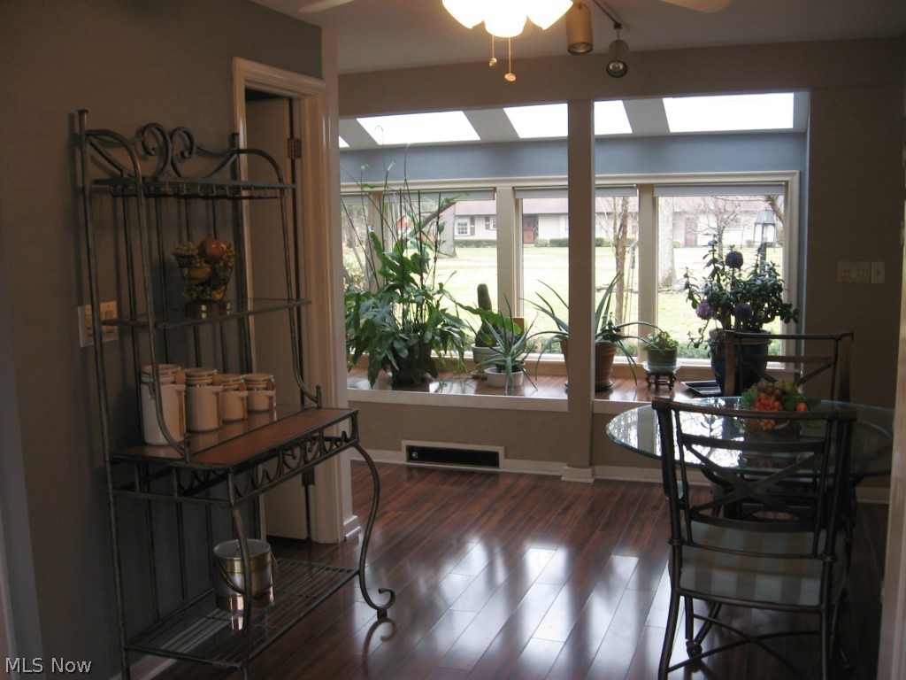 Howland Spgs - Residential