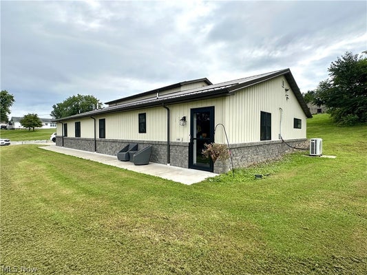 148 RURAL LN, CHESTER, WV 26034 - Image bae3e3d063d3cd21d8ab64eae33e14a6/2334546171
