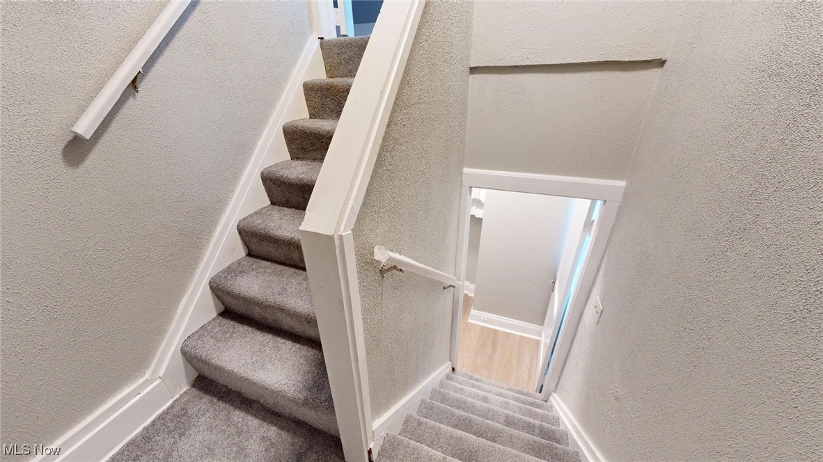 Halloway - Residential Income