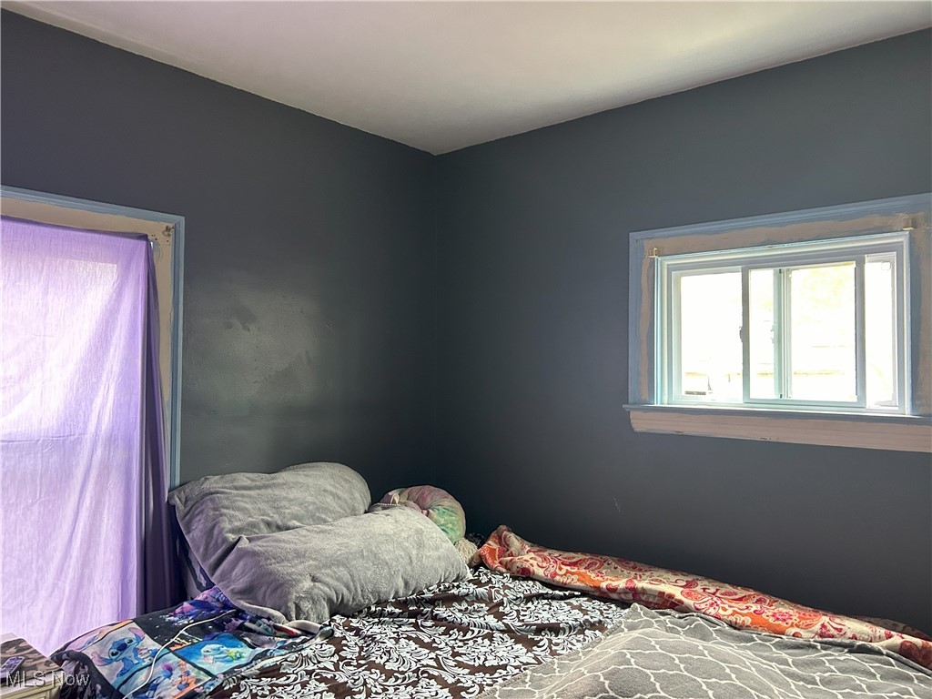 Halloway - Residential Income