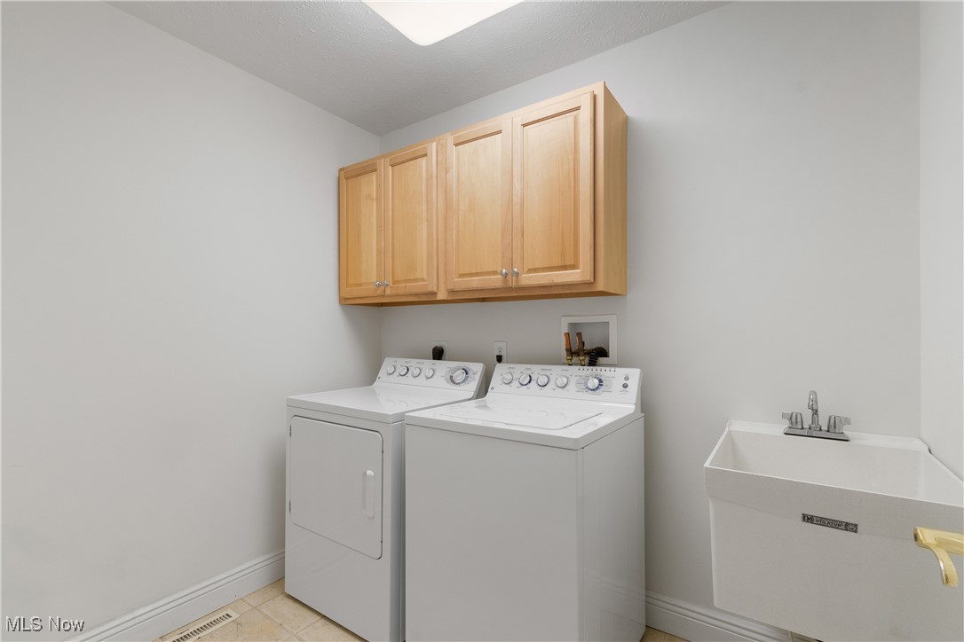 Auburn Hills Condo's - Residential