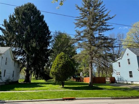 328 Dodge Street Kent OH 44240