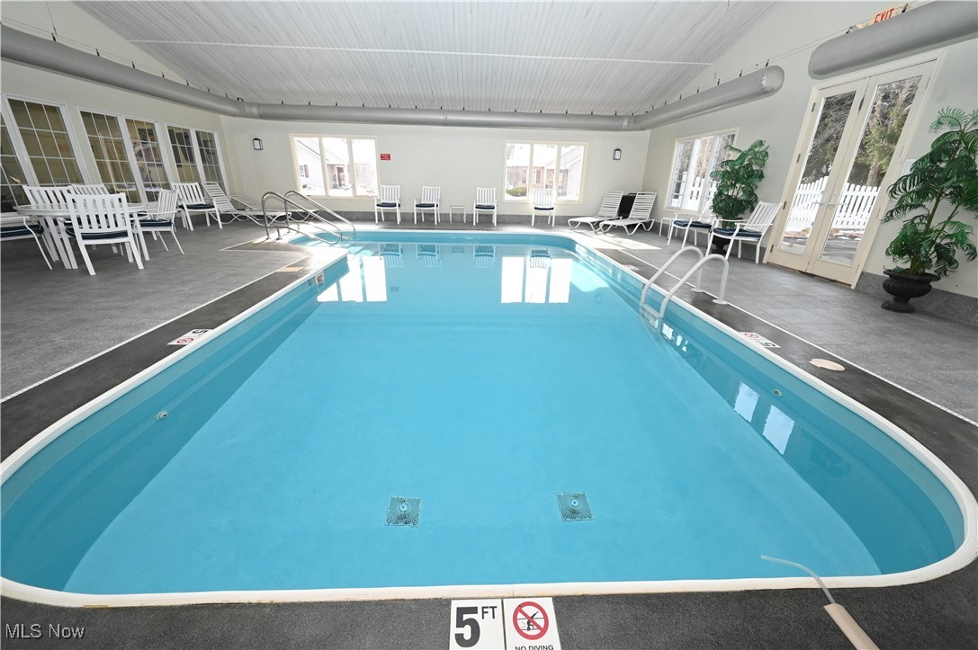 Noras Glen Dev Condo - Residential