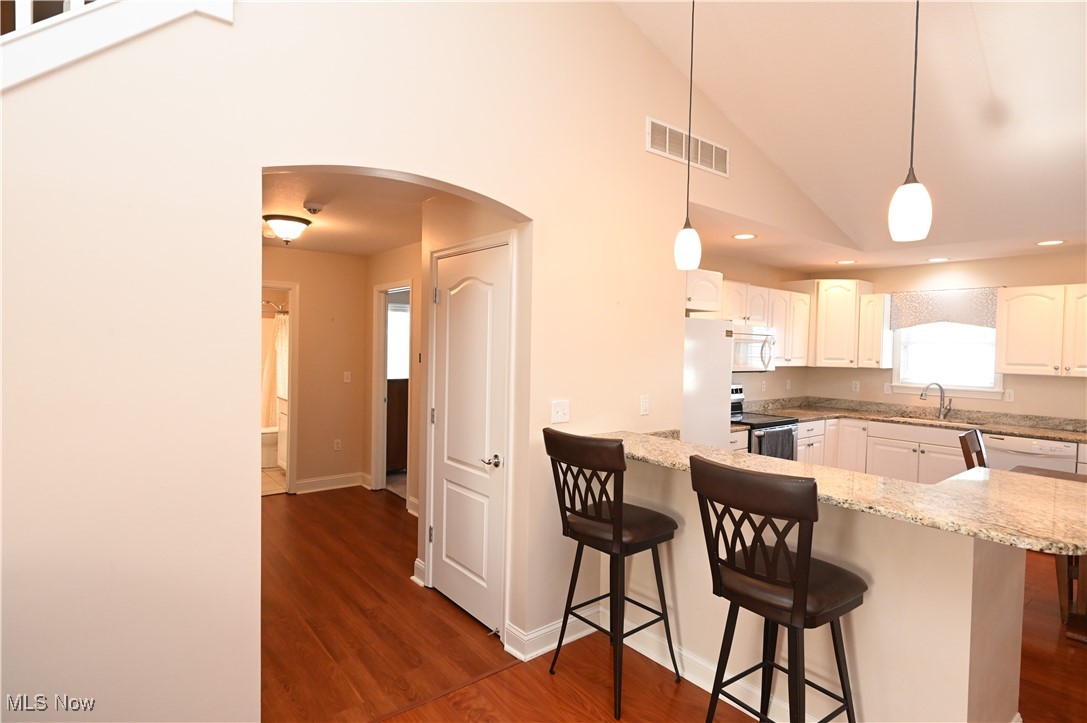 Noras Glen Dev Condo - Residential