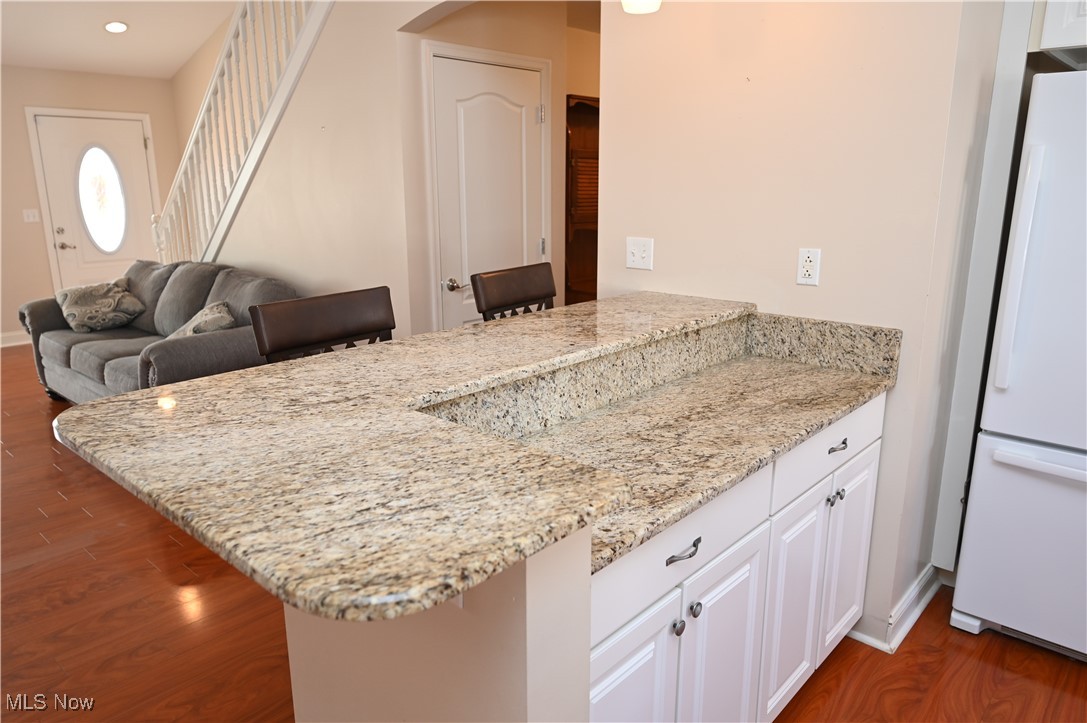 Noras Glen Dev Condo - Residential