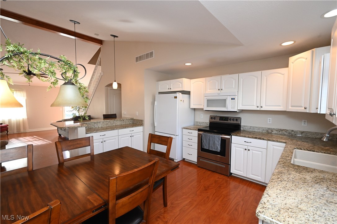 Noras Glen Dev Condo - Residential