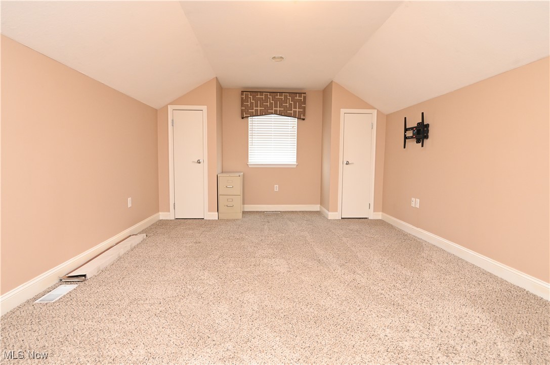 Noras Glen Dev Condo - Residential