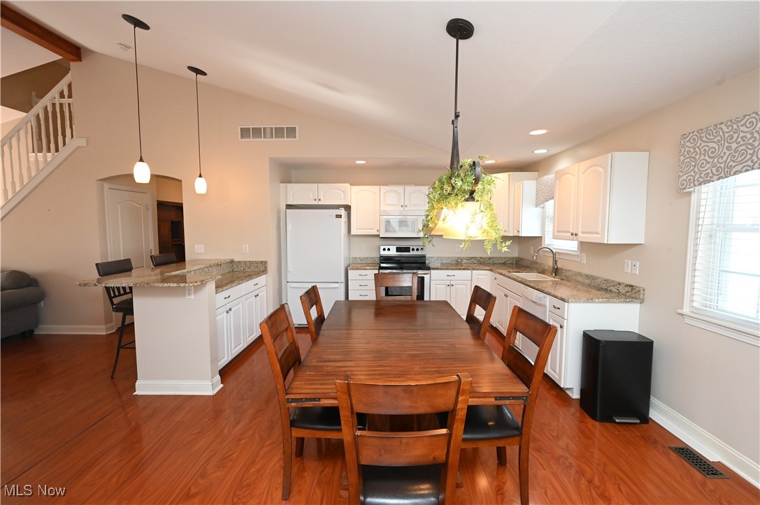 Noras Glen Dev Condo - Residential