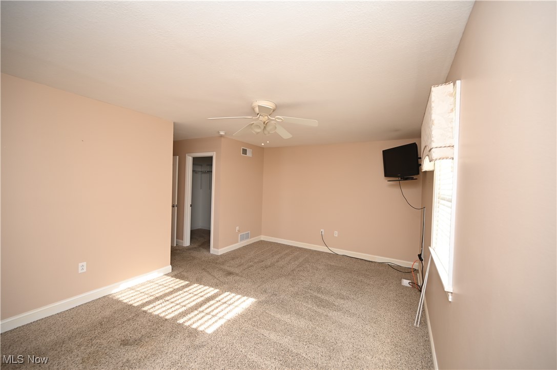 Noras Glen Dev Condo - Residential