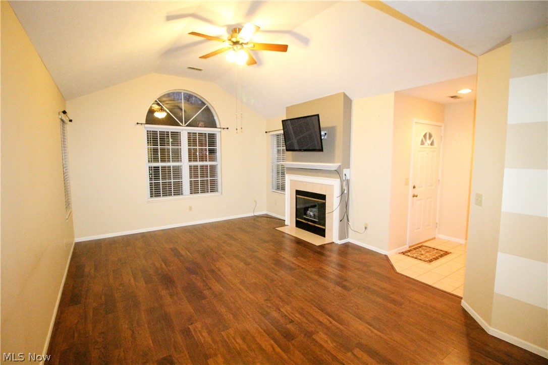 Villas At Oregon Trails Condo - Residential