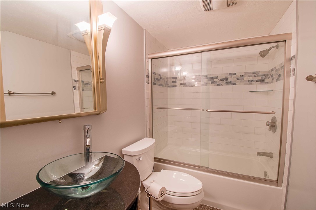 Wilkshire Hills 05a - Residential