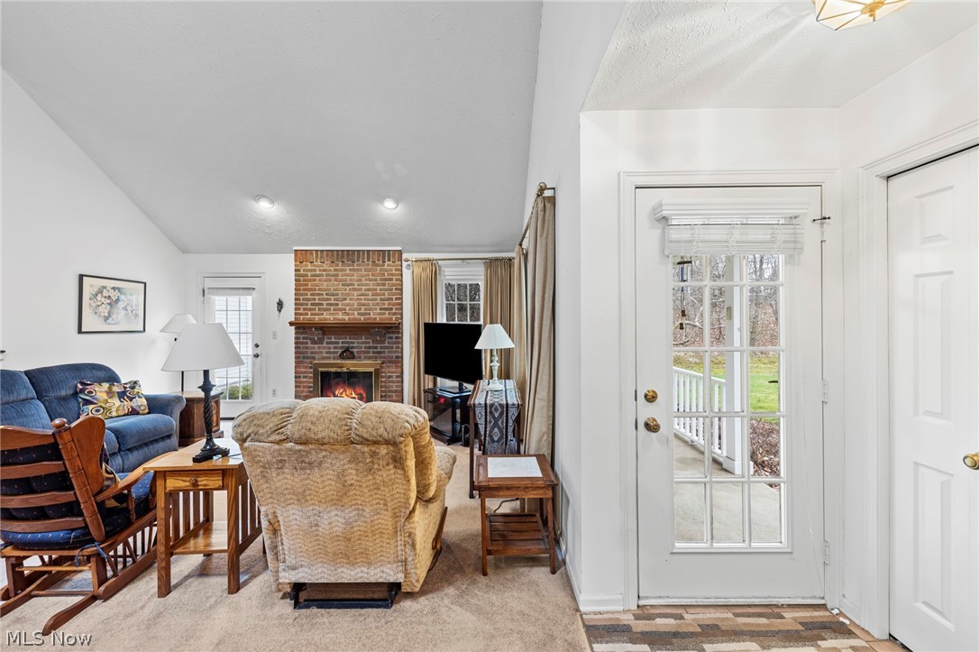 Macintosh Farms Condo 01 - Residential