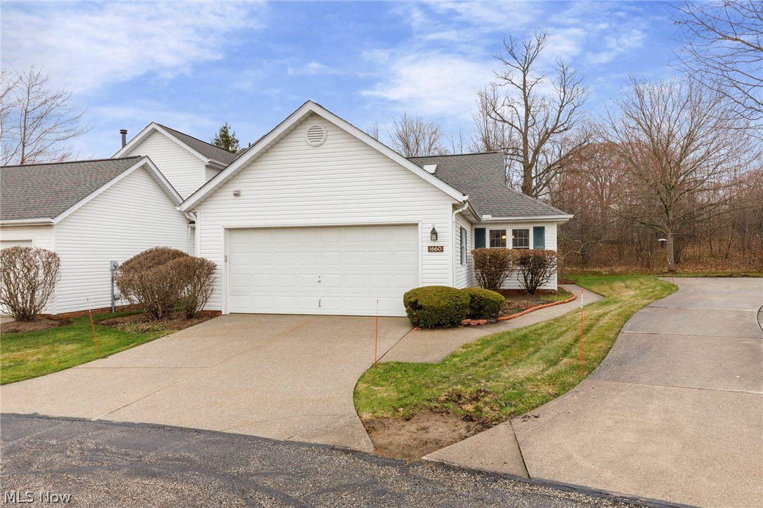 Macintosh Farms Condo 01 - Residential