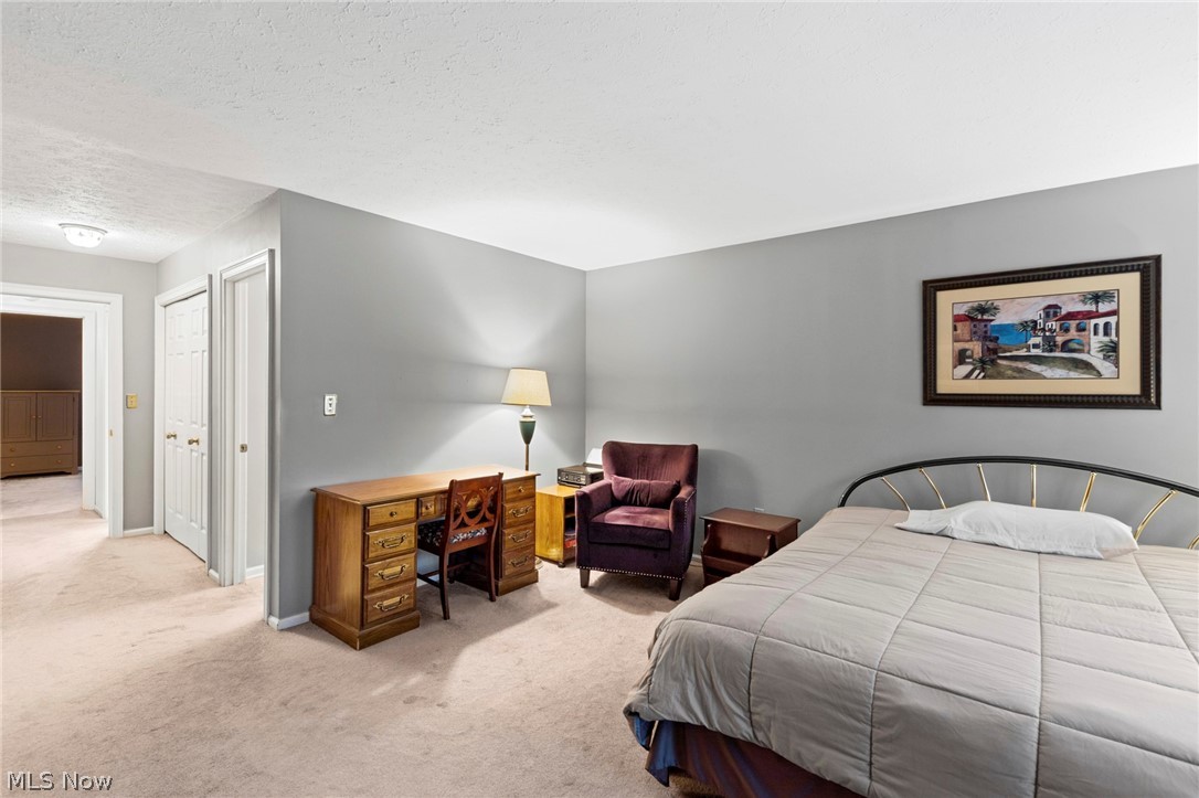 Macintosh Farms Condo 01 - Residential