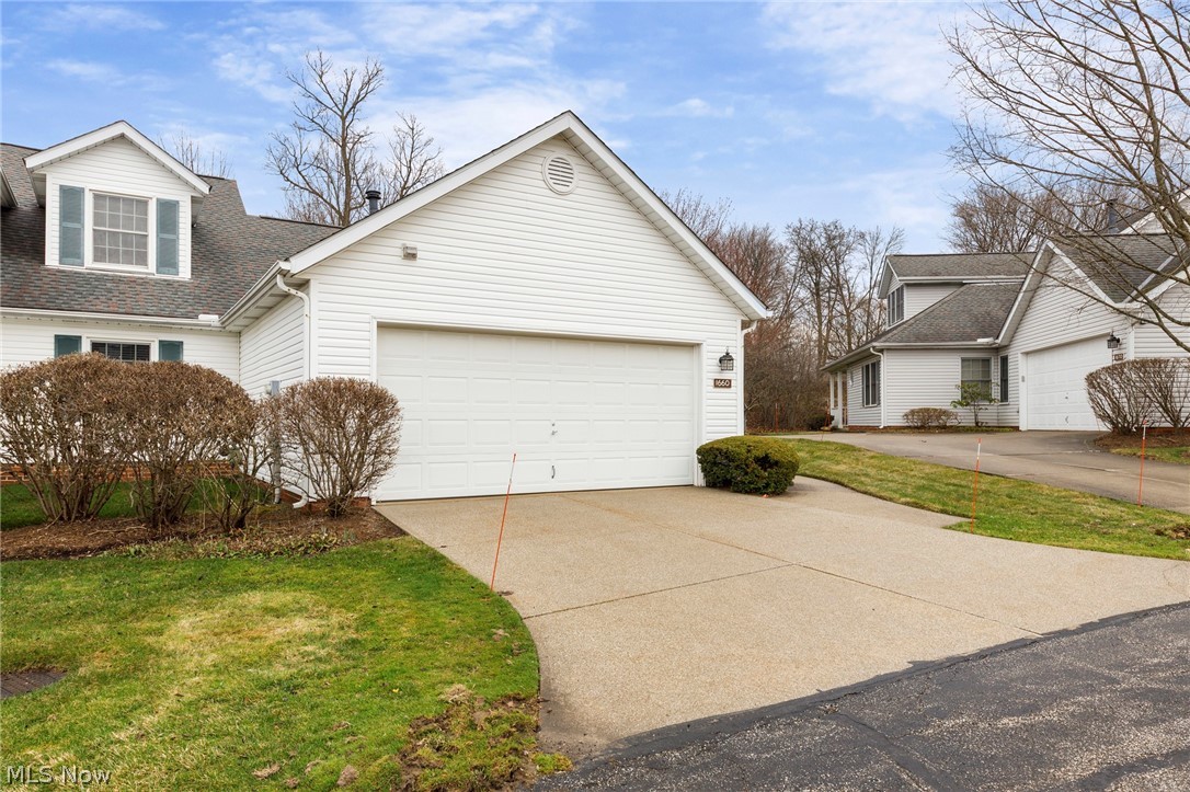 Macintosh Farms Condo 01 - Residential