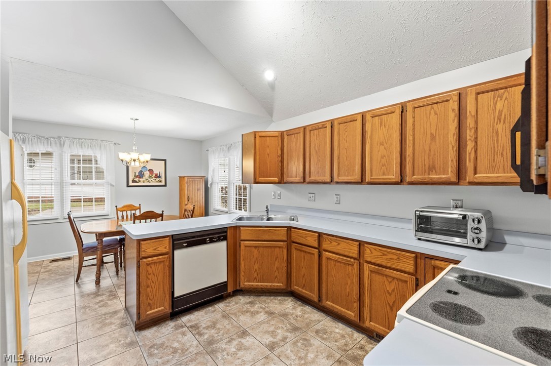 Macintosh Farms Condo 01 - Residential